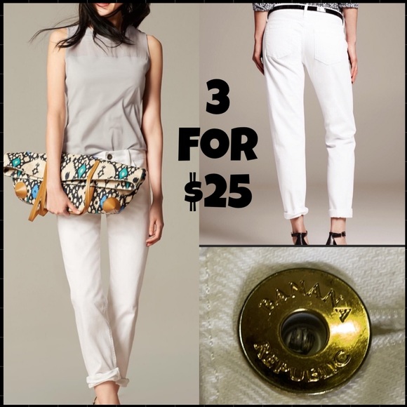 Banana Republic Denim - Banana Republic White Slim Boyfriend Jeans 30
